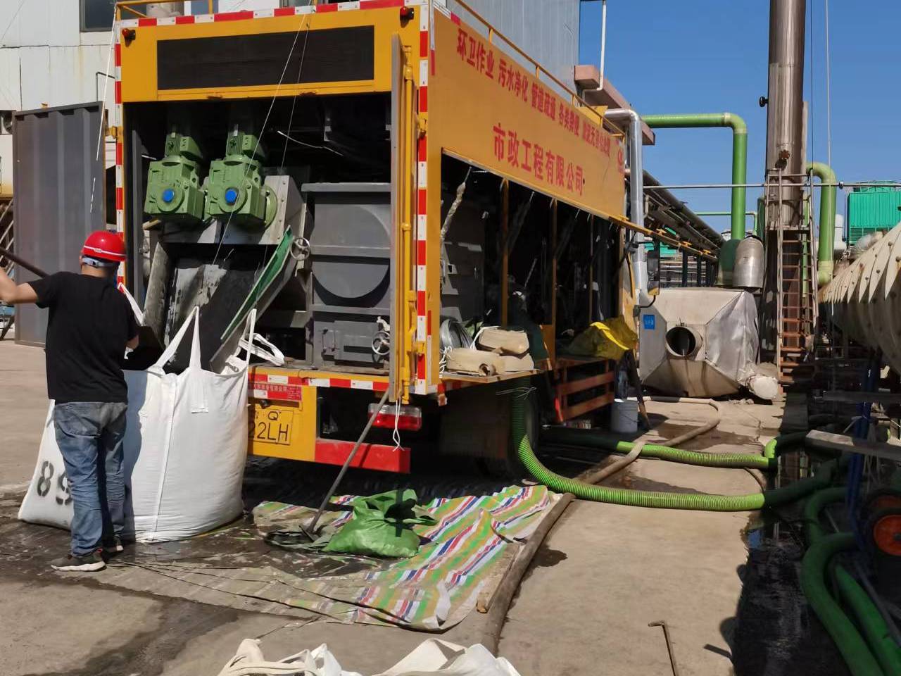 中站淤泥压干处理